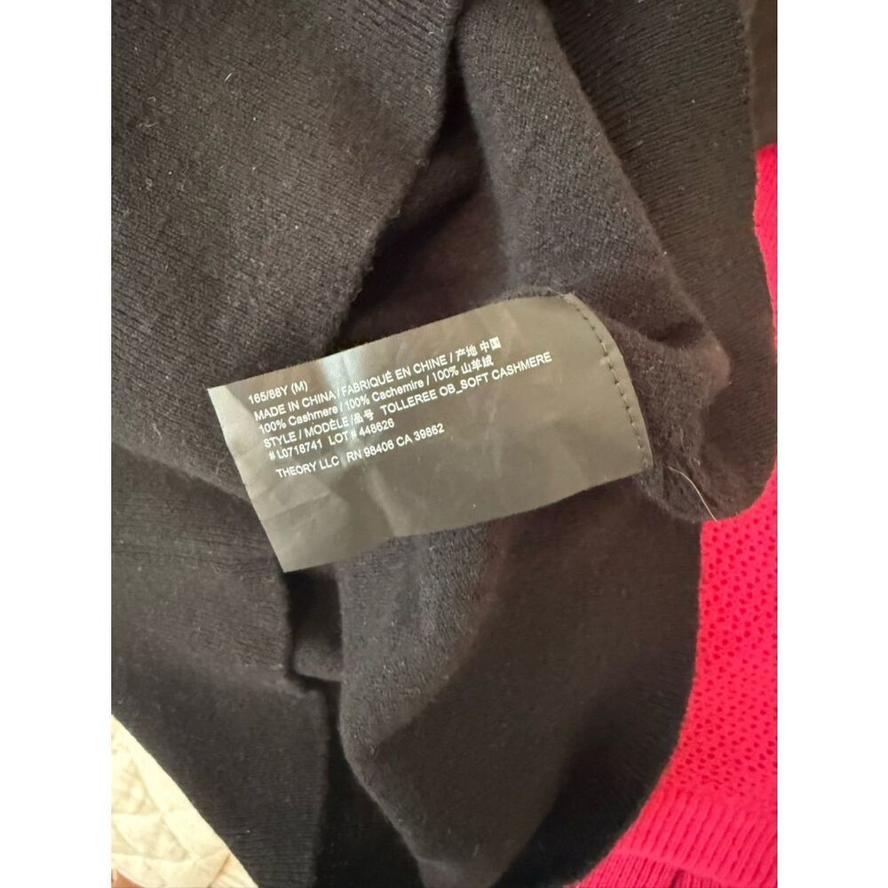 Theory Tolleree OB Cashmere Short Sleeve Top
G7 - Picture 6 of 7